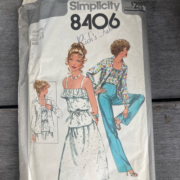 Set of Two Vintage Dress Sewing Patterns - Picture 4 of 5